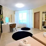 Aparthotel Favorit 3*