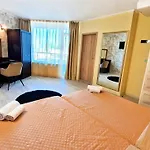 Favorit Aparthotel Sluneční pobřeží