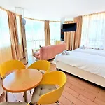 Favorit Aparthotel