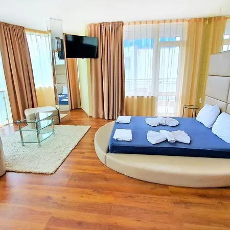 Apart-hotel Favorit 3*