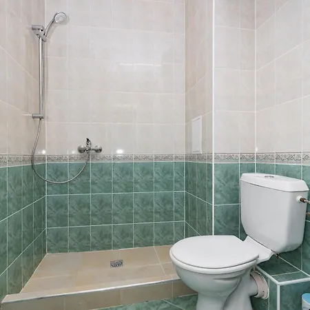 아파트호텔 Favorit 3*