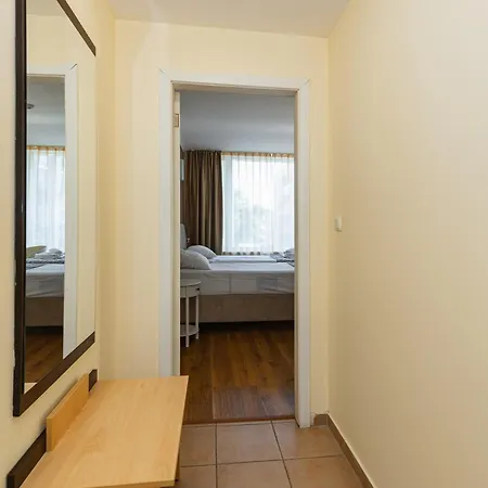Favorit Aparthotel