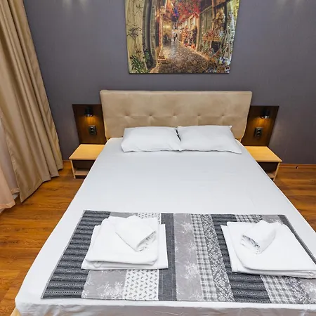 Favorit Aparthotel