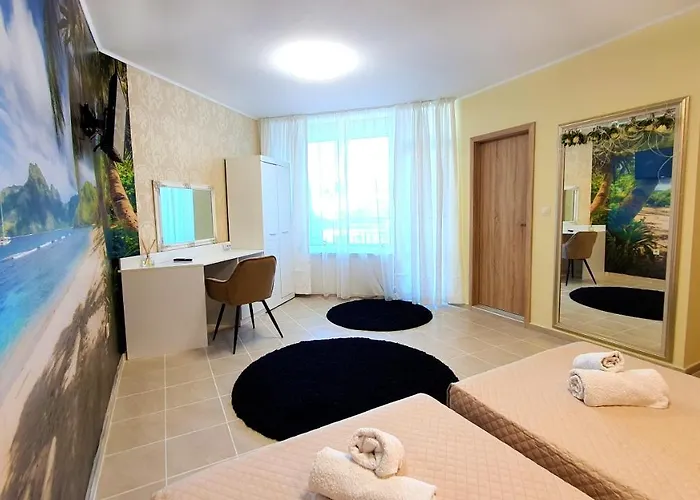 Apartmanhotel Favorit 3*