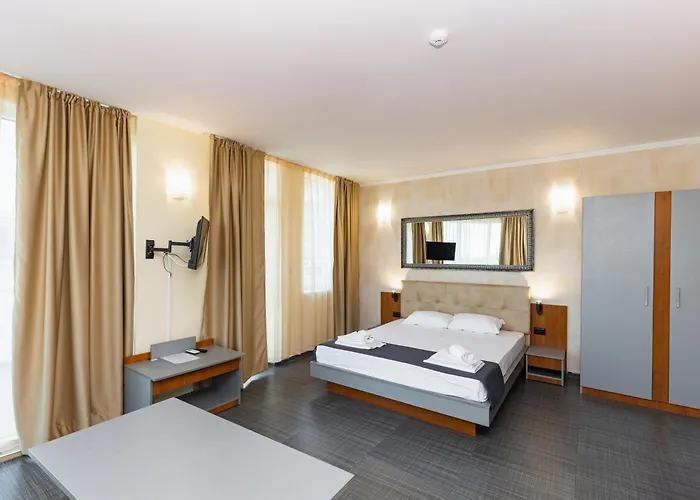 Apartmanhotel Favorit Napospart