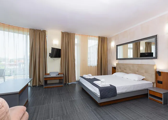 Apartmanhotel Favorit 3*