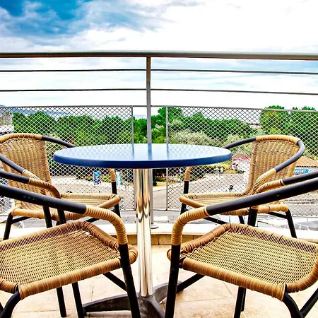 Favorit ساني بيتش