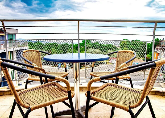 Favorit ساني بيتش